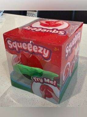 Sunny Days Viral Squeezy Strawberry 🍓